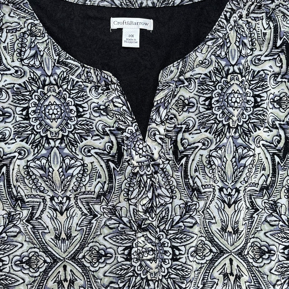 Croft & Barrow Monochrome Paisley Blouse - Picture 4 of 13